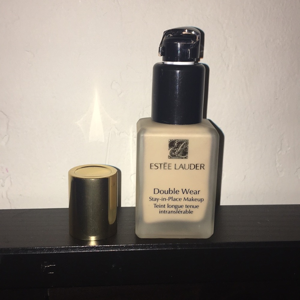 Estee Lauder Double Wear 1W1